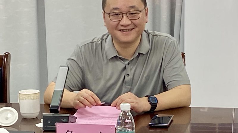 新能源连接器：成都生产厂的崛起与挑战**